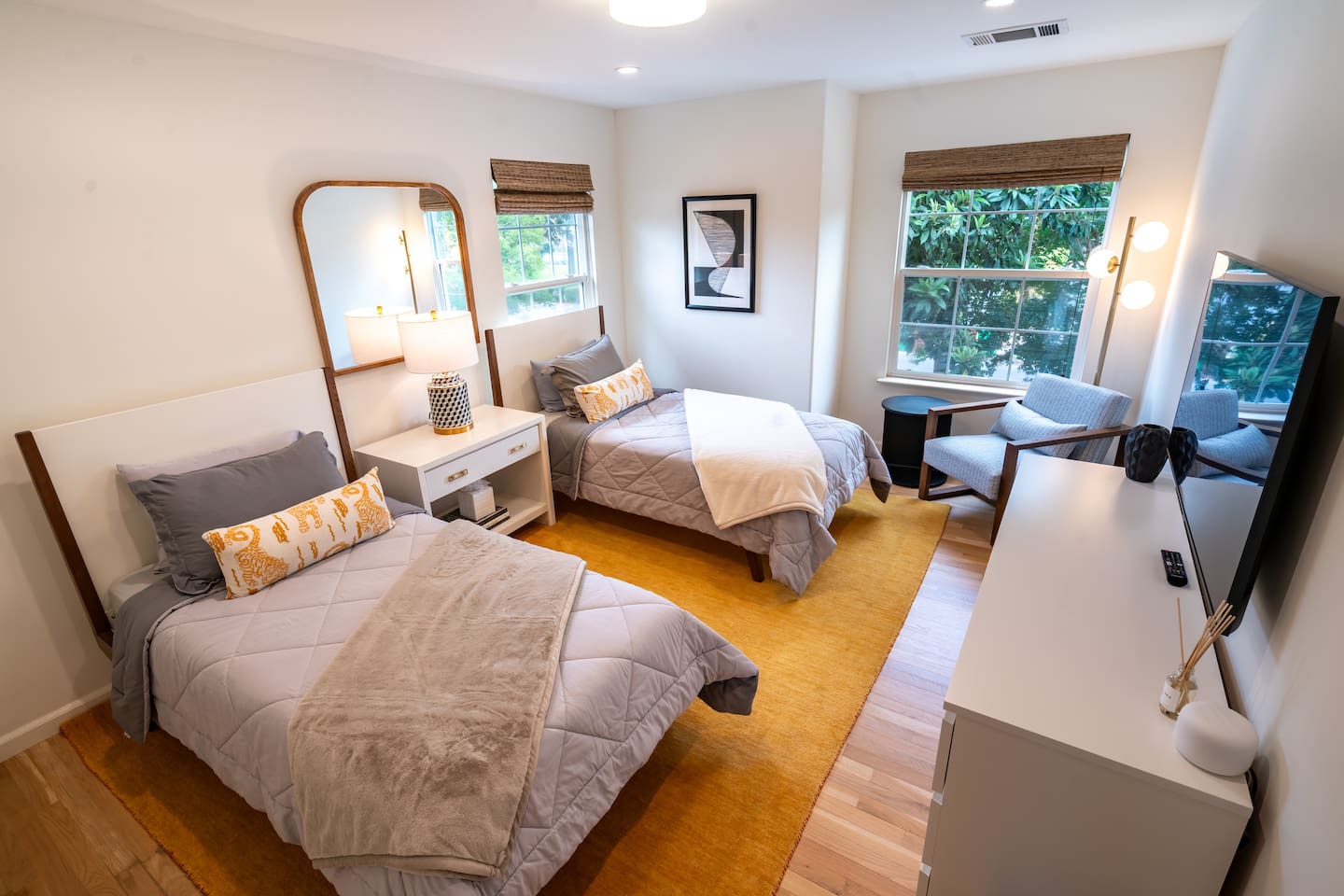 Bedroom 3 with two twin beds and smart TV