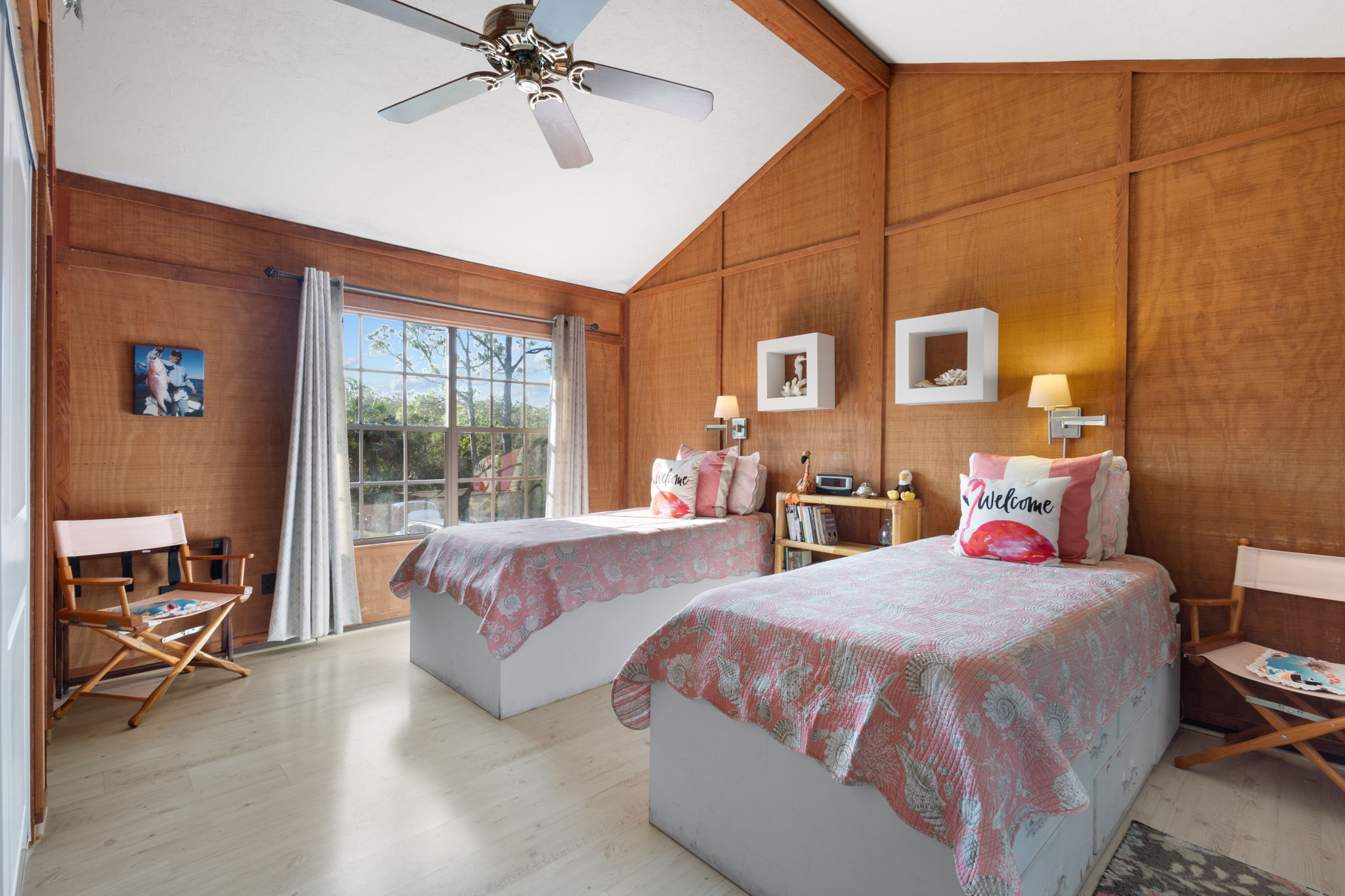 Guest bedroom with two twin beds and private bath