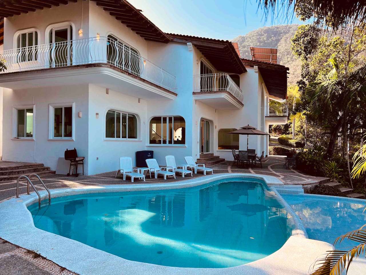 Villa Martha Garza Blanca