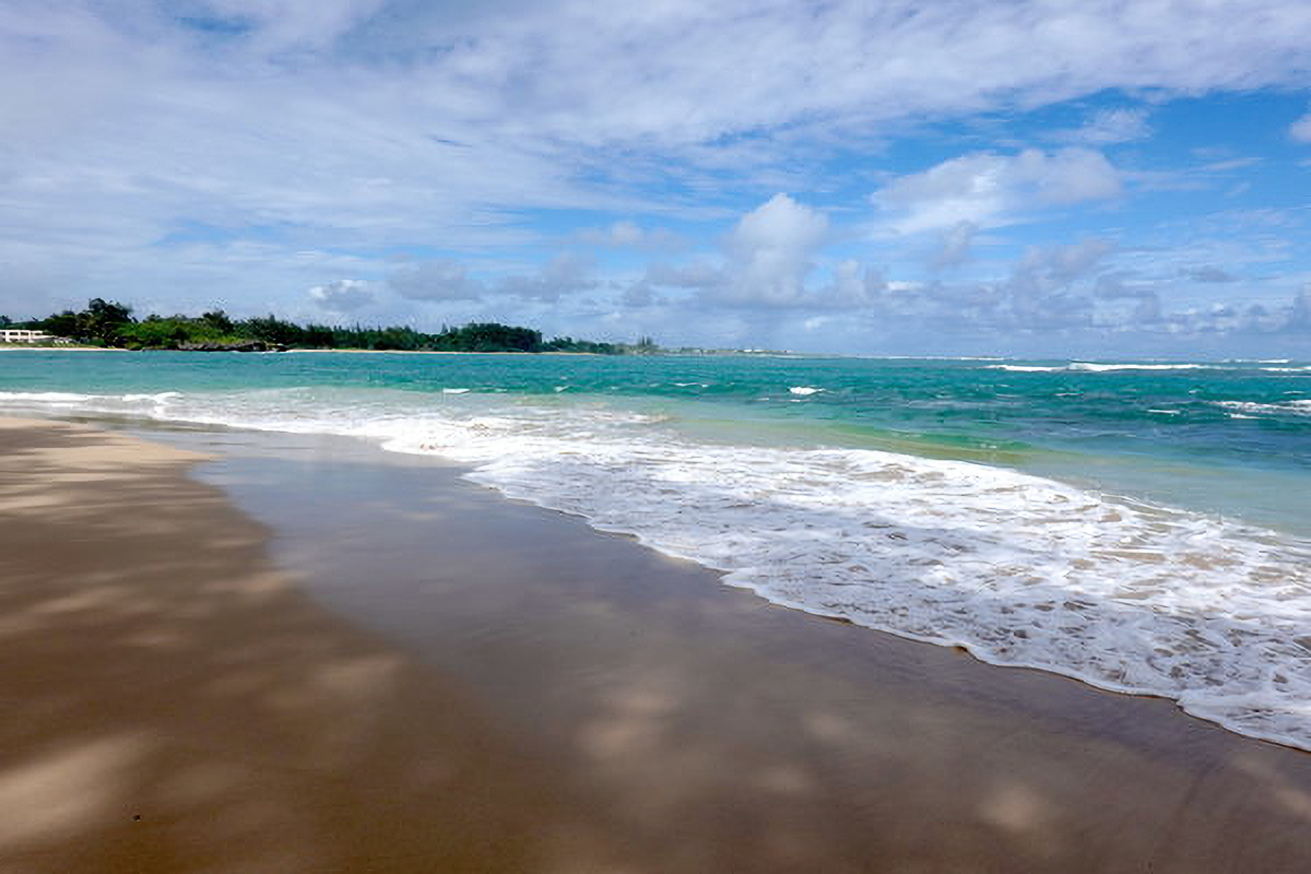 walkable to the beach within minutes
