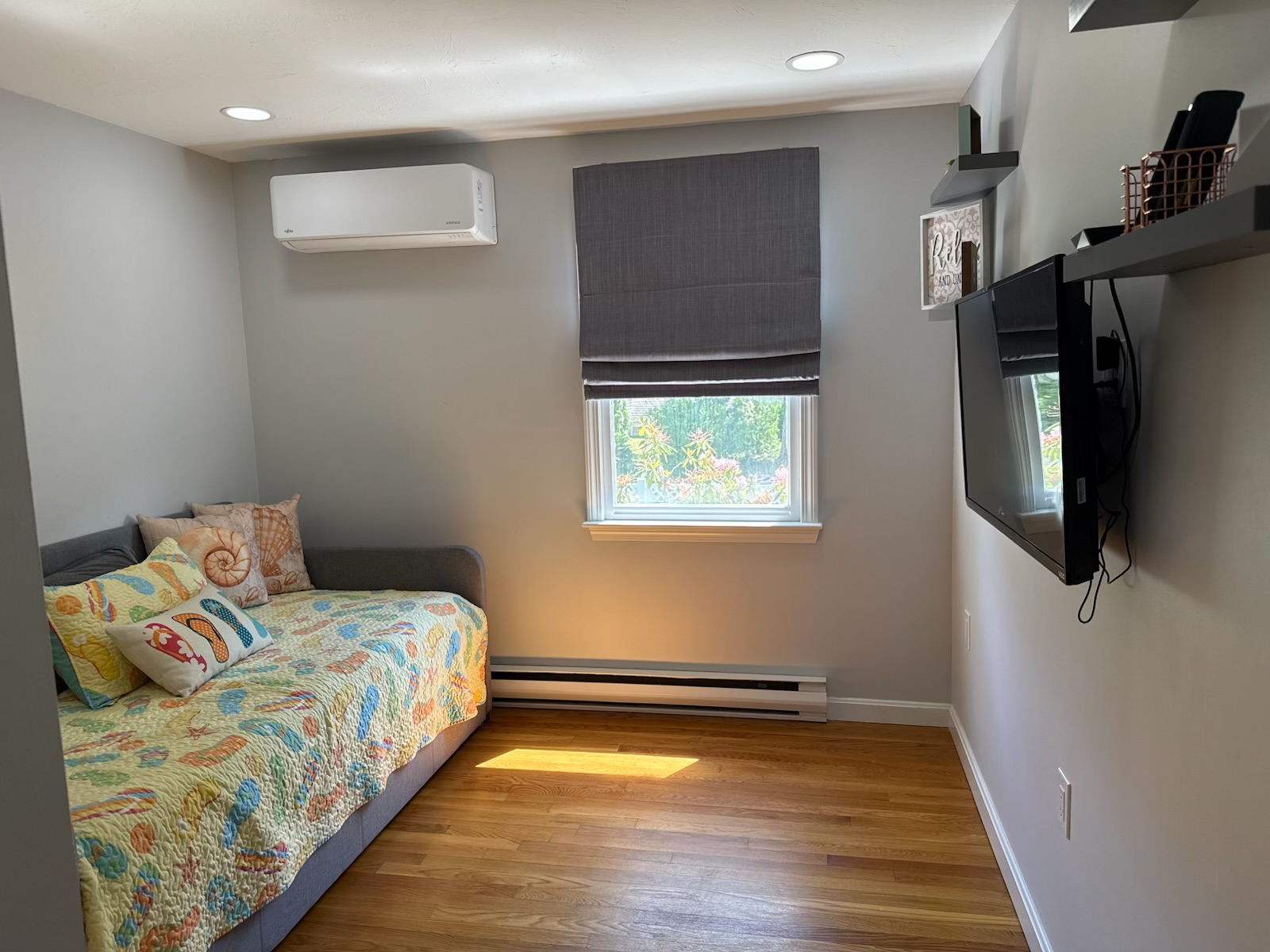 Bedroom 3 with 35” flat screen TV