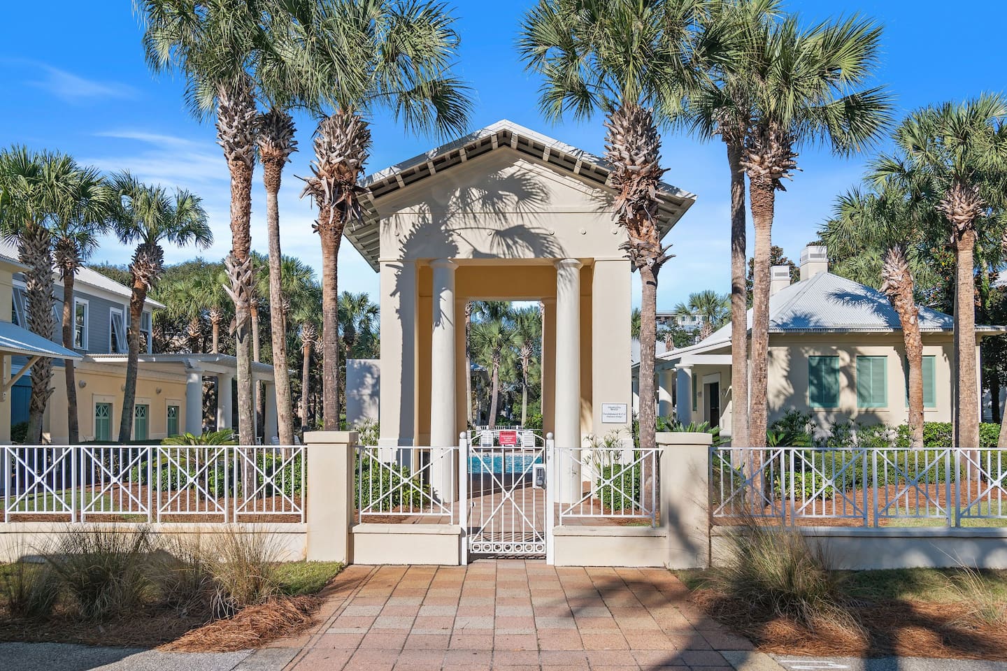 Frangista Community Pool Access