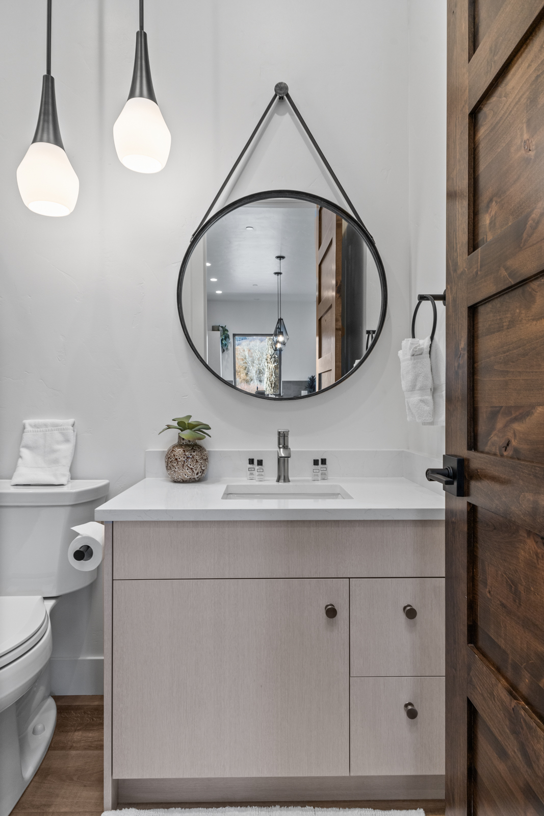 Bathroom Sink | Mirror