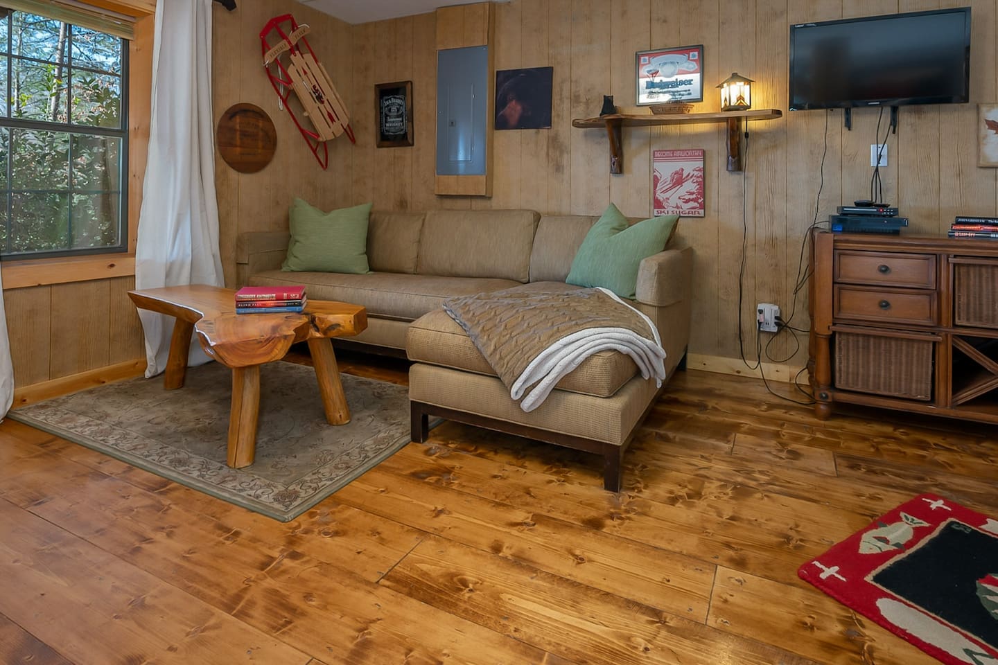 Lower level seating in gameroom