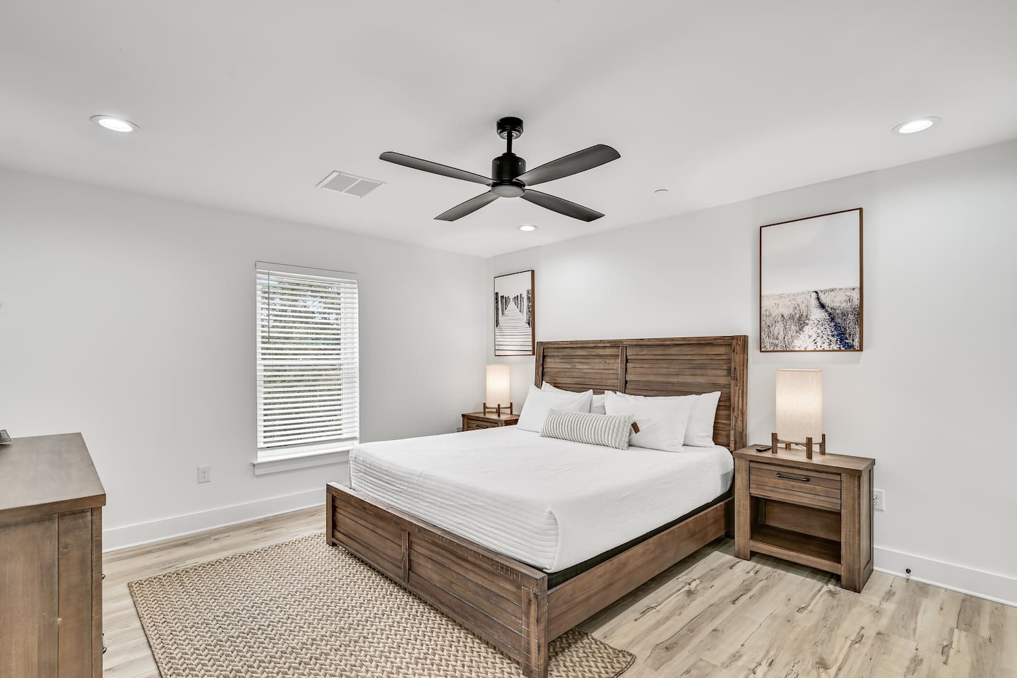 King Suite # 7 (third floor)