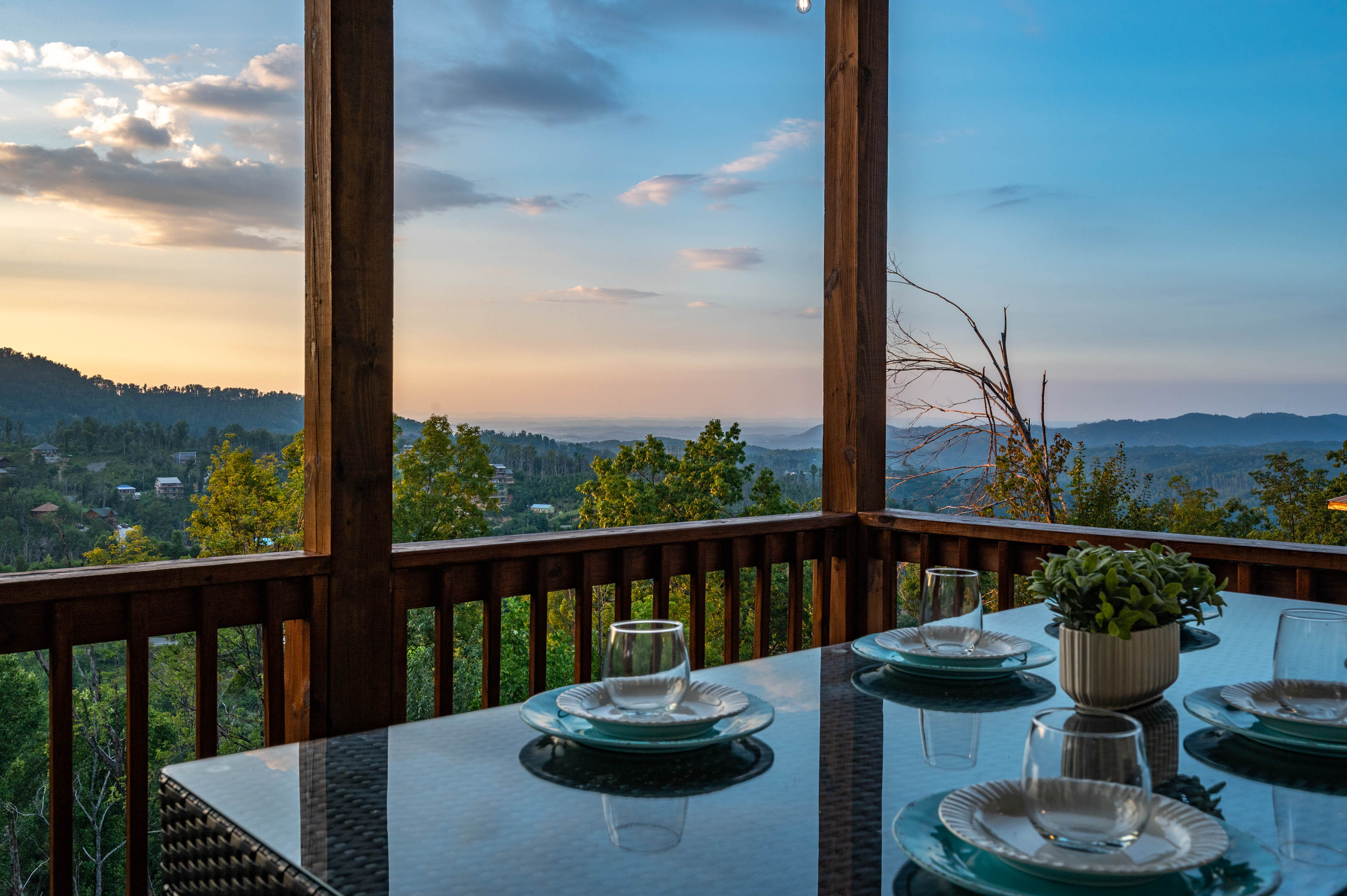 Outdoor dining upper deck