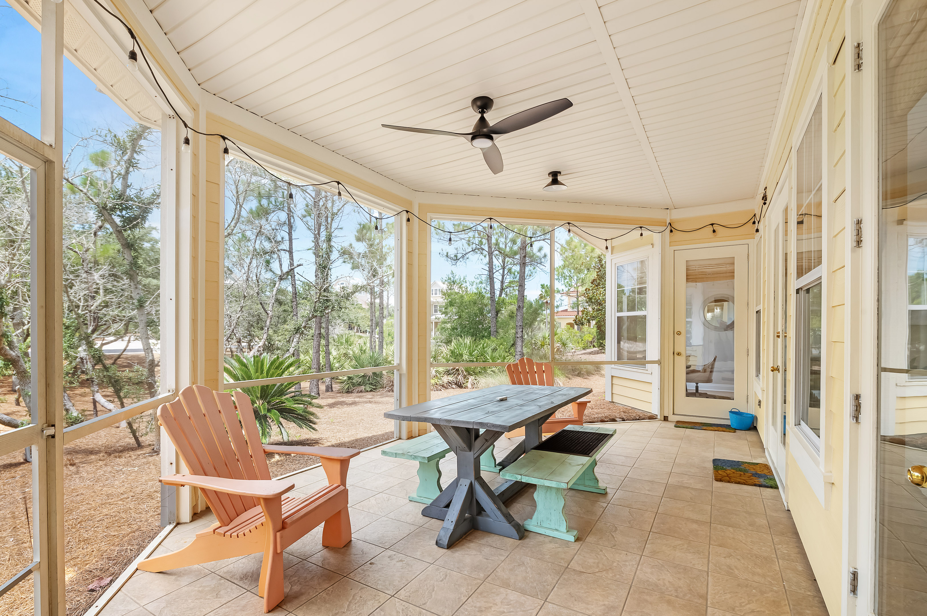 Screened in Back Porch