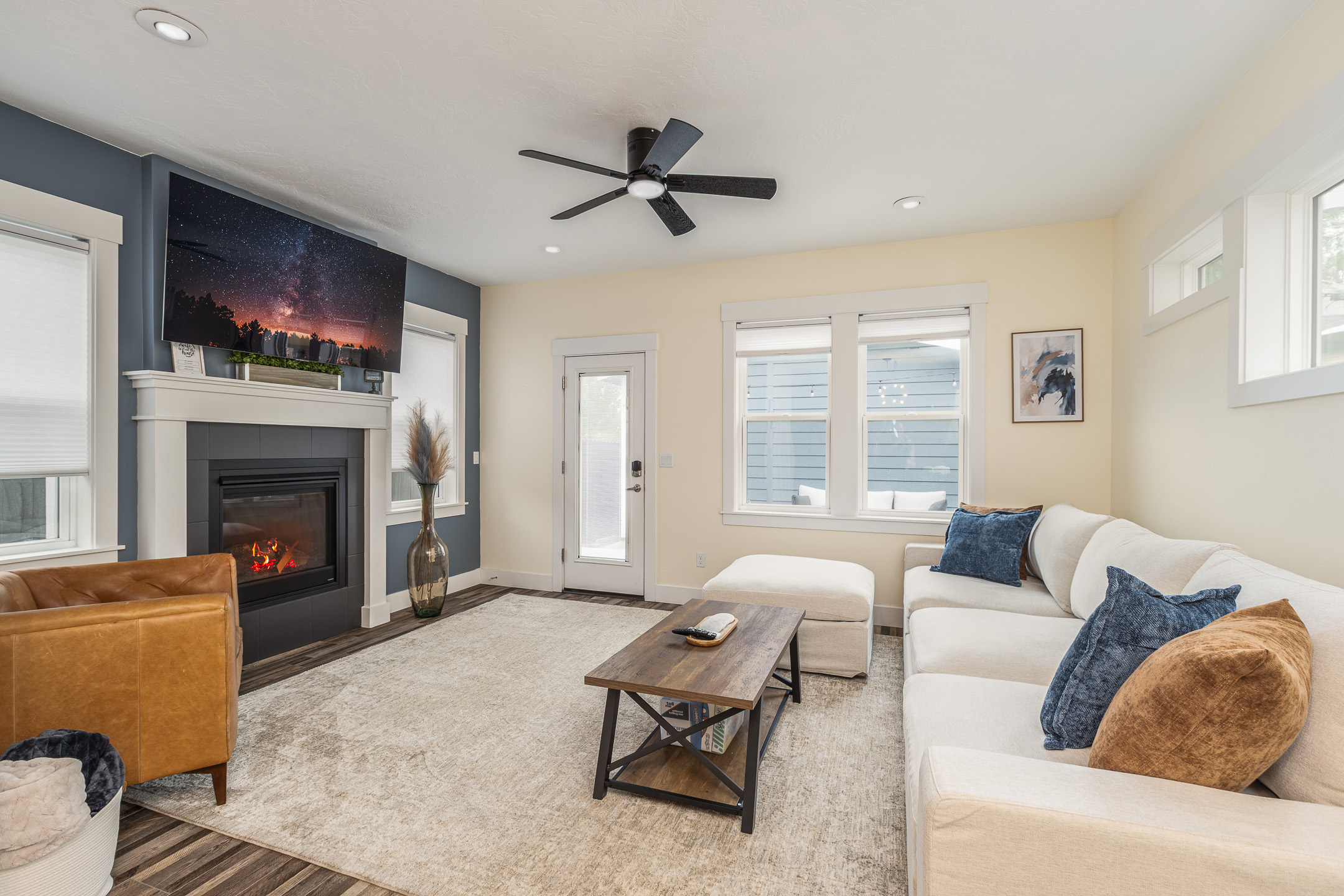 Lots of seating in living room