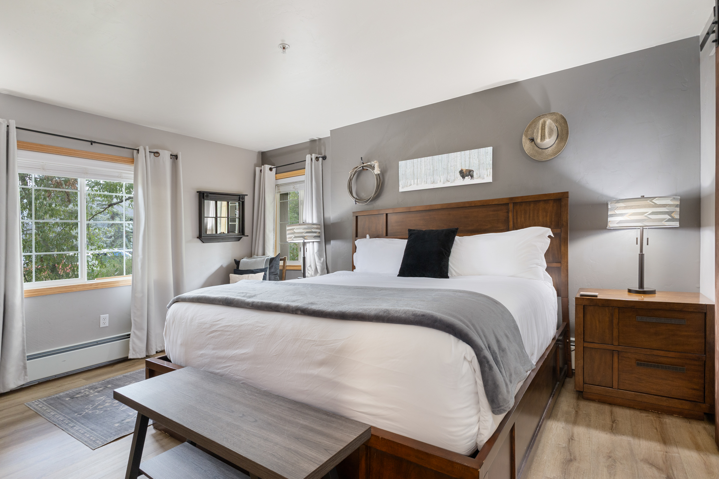Ensuite Bedroom 2 | Kingsize Bed