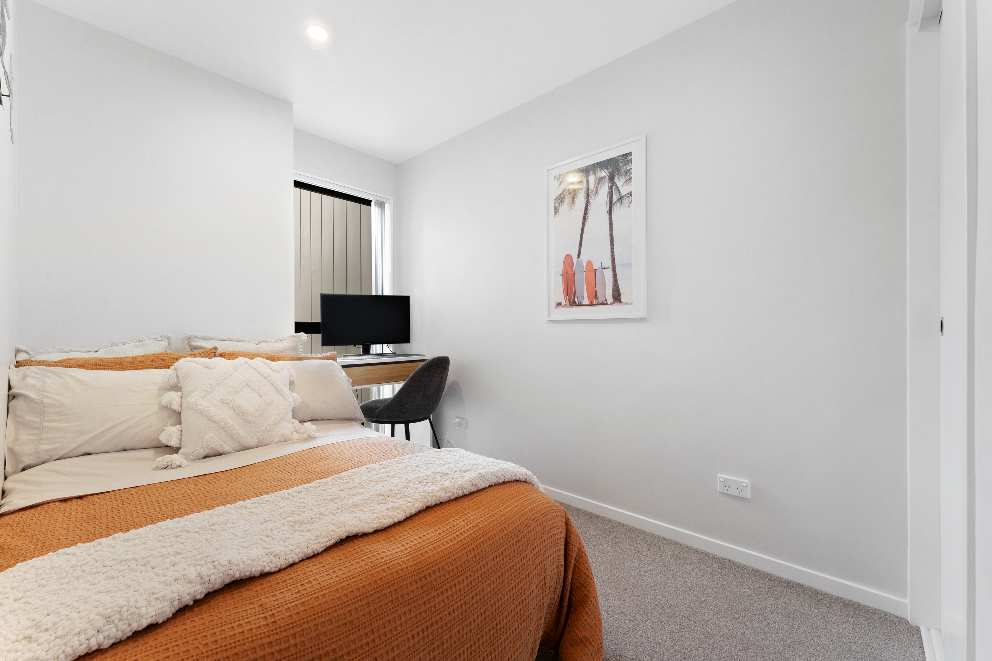 this room can be a sofabed or a couch.  you choose!