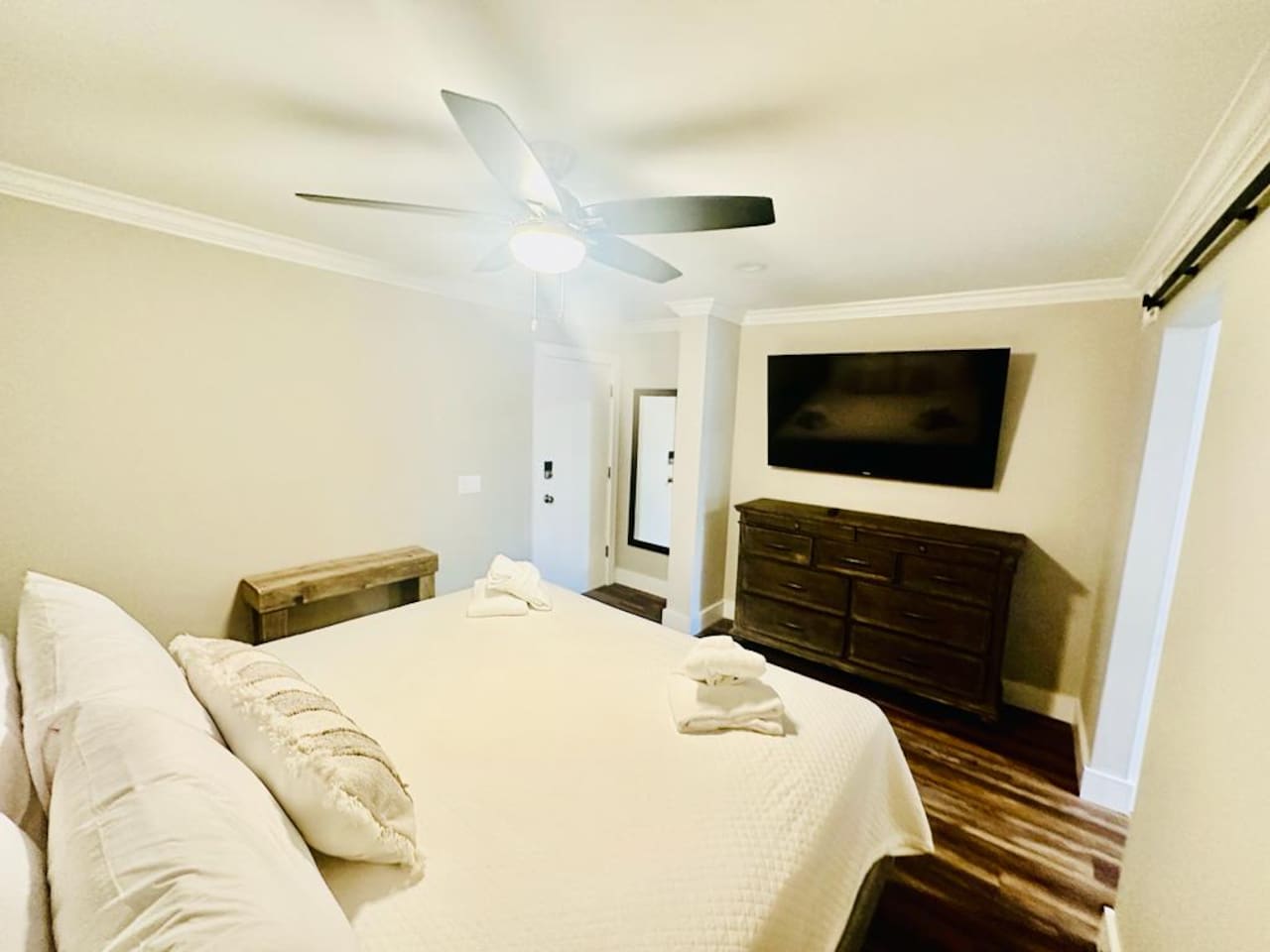 Bedroom with Smart TV