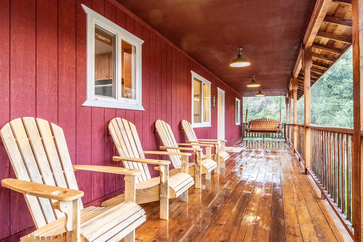 Nestled in the trees, Miner’s Ranch House in Ahwahnee offers a relaxed mountain setting with easy access to Yosemite and nearby trails.