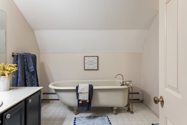 Upstairs Bathroom