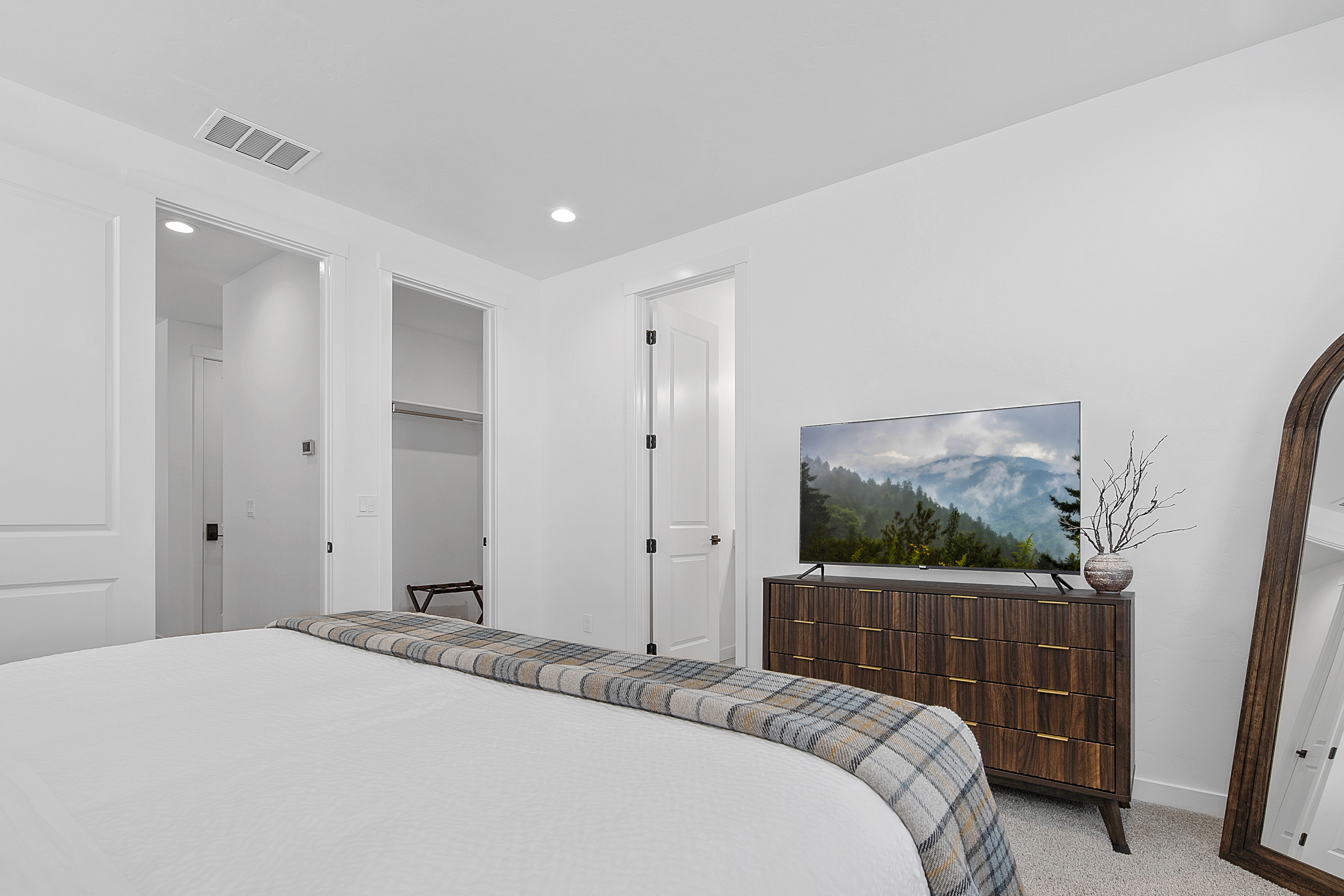 TV in Primary Retreat