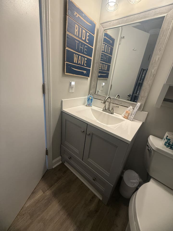 Bathroom vanity