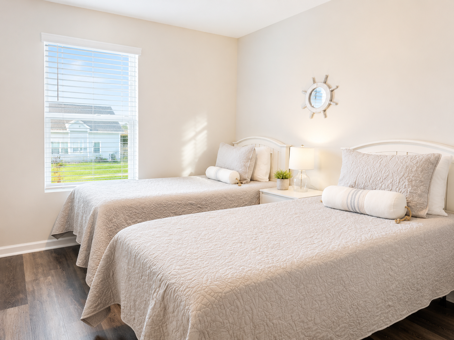 Two comfy beds make this room perfect for kids, friends, or extra guests — so everyone has a comfortable, restful place to recharge. ⭐