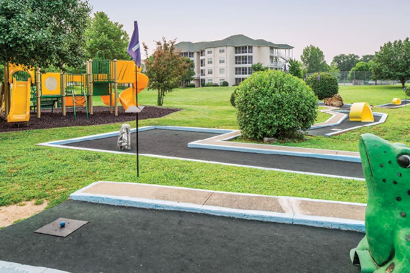 Unlimited use of the resort mini golf course (18 holes)