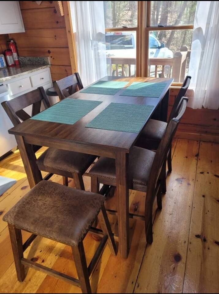Kitchen table