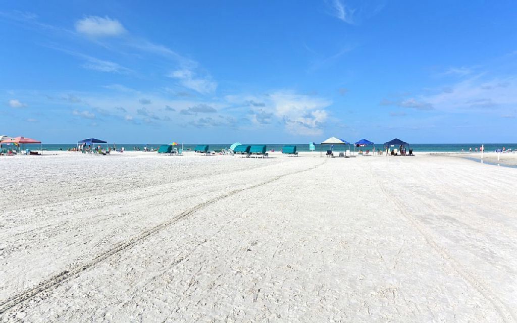 White quartz private beach
