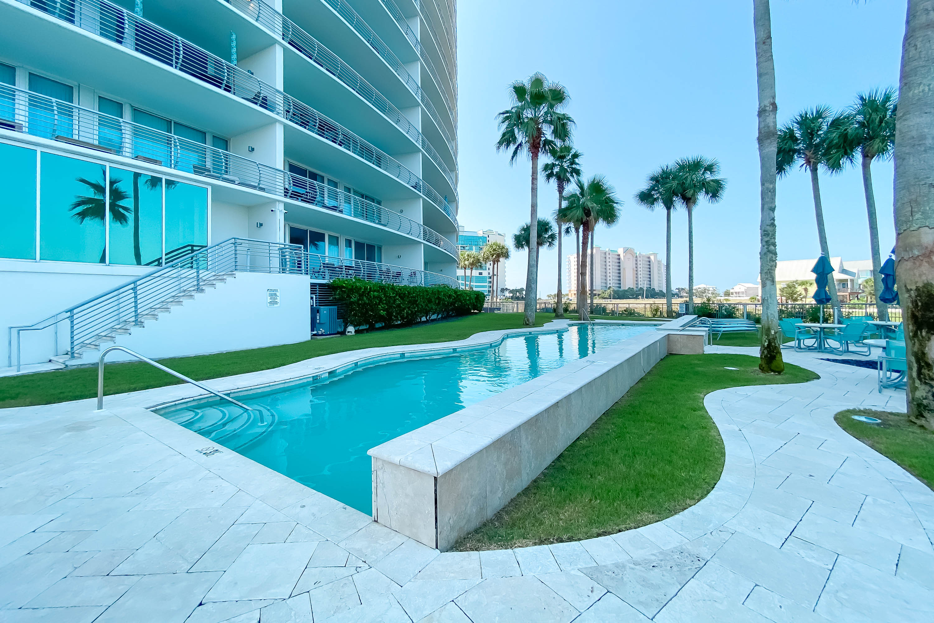 Where poolside serenity meets captivating waterfront vistas. Experience the best of Bella Luna with this inviting outdoor pool overlooking the picturesque Ole River.