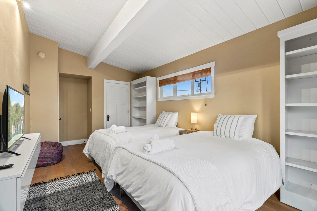 2 full beds