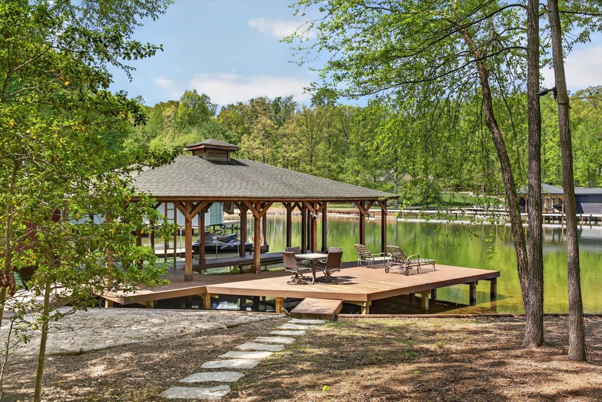 Lake access made easy.
