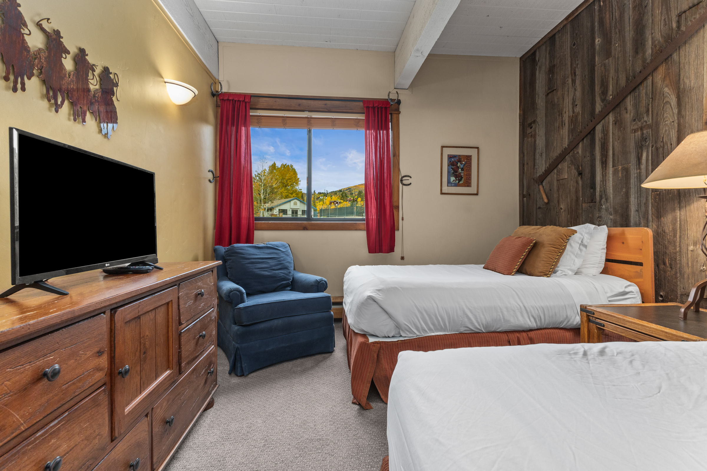 Bedroom 2 | 2 Twin Beds