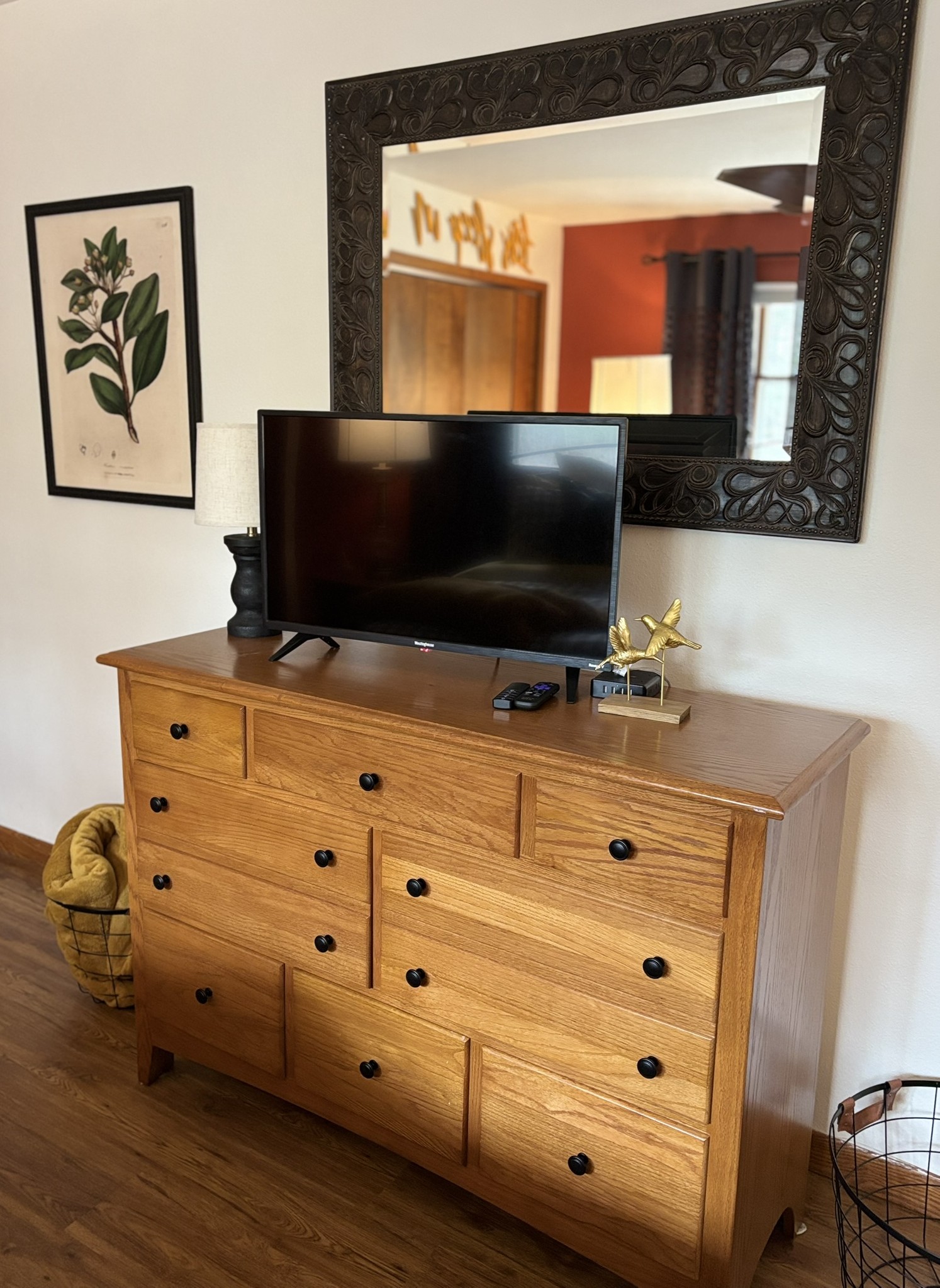 Bed 1: Drawer space, Roku TV, and USB charging station