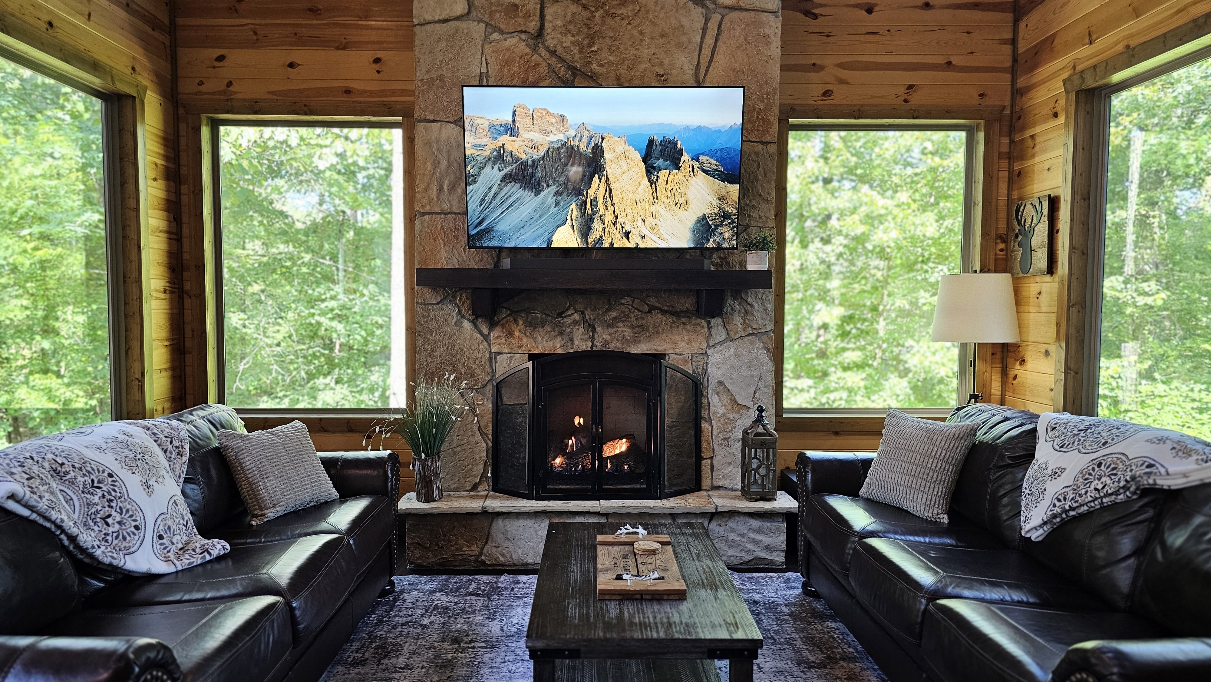 Pine & Hearth Lodge
