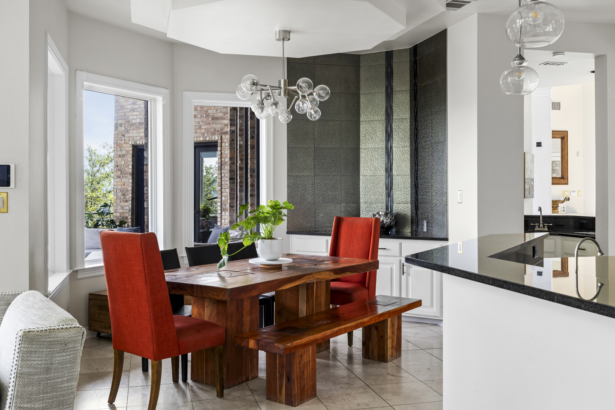 Informal dining space, seats 8.