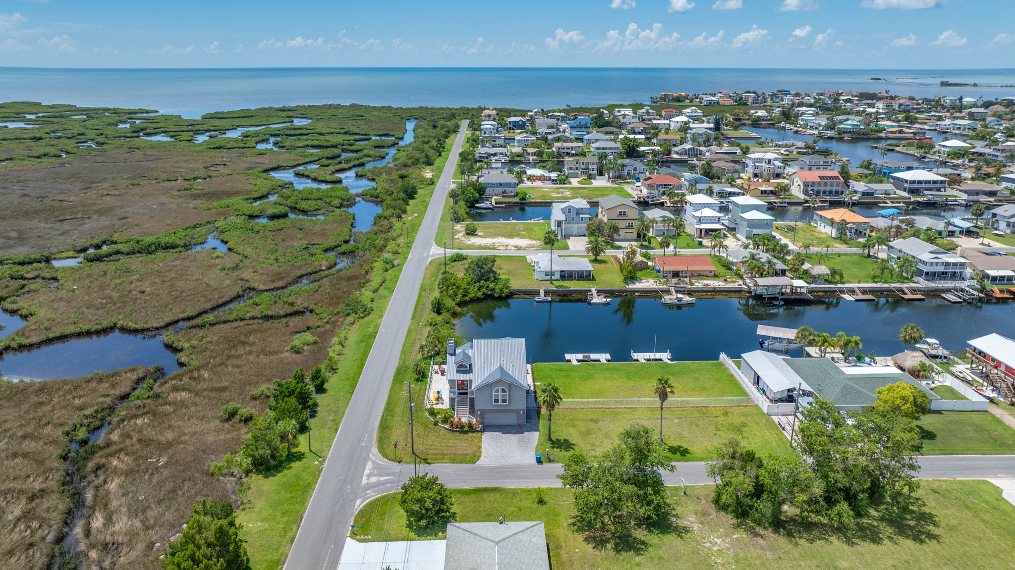 Waterfront/SUNSETS/3BR/Ping Pong/Kayaks 4