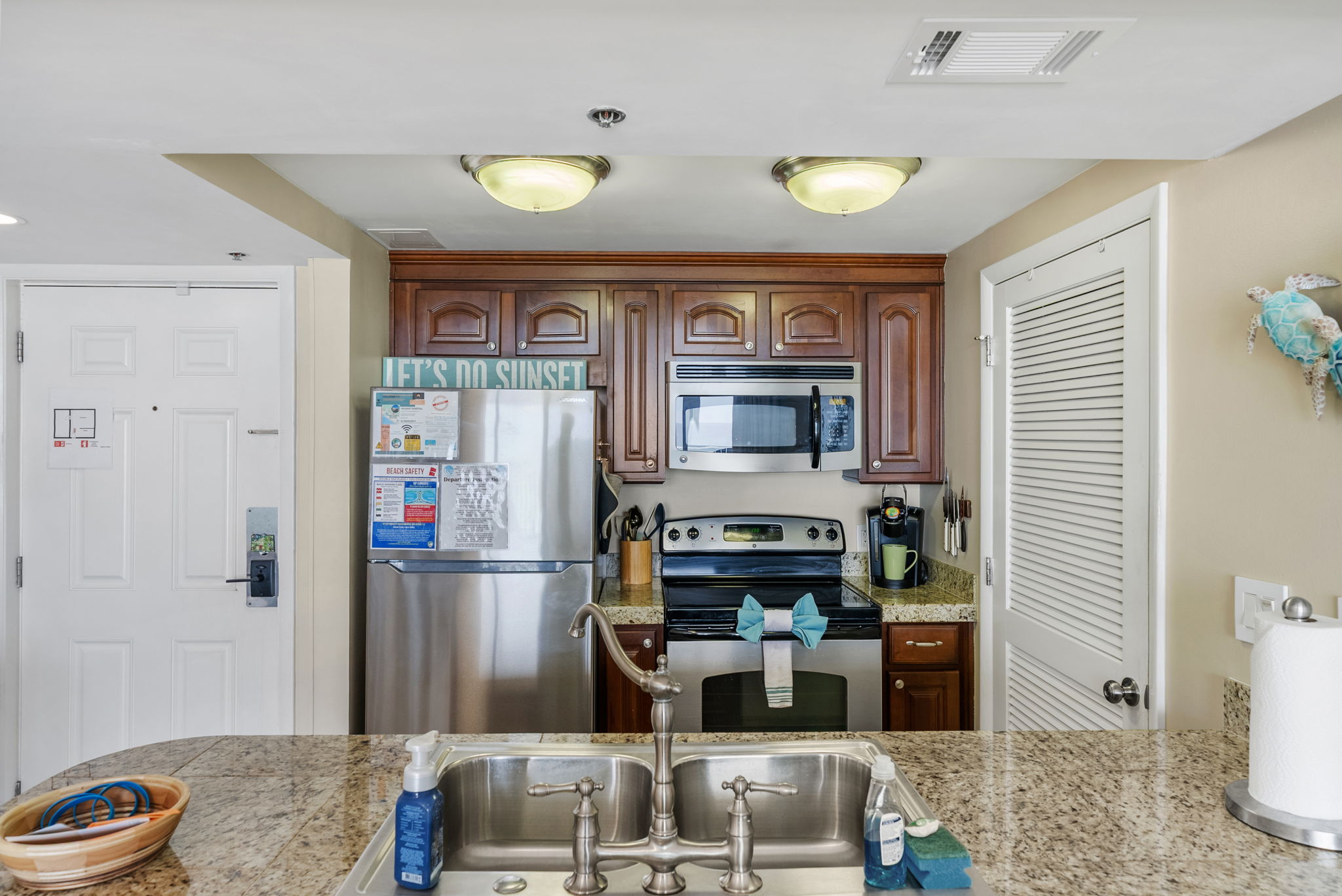 Fully equipped kitchen