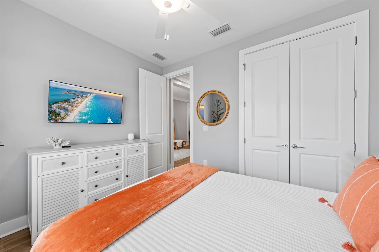 [Bedroom #2] ★ "The bed and towels at this home are luxurious."