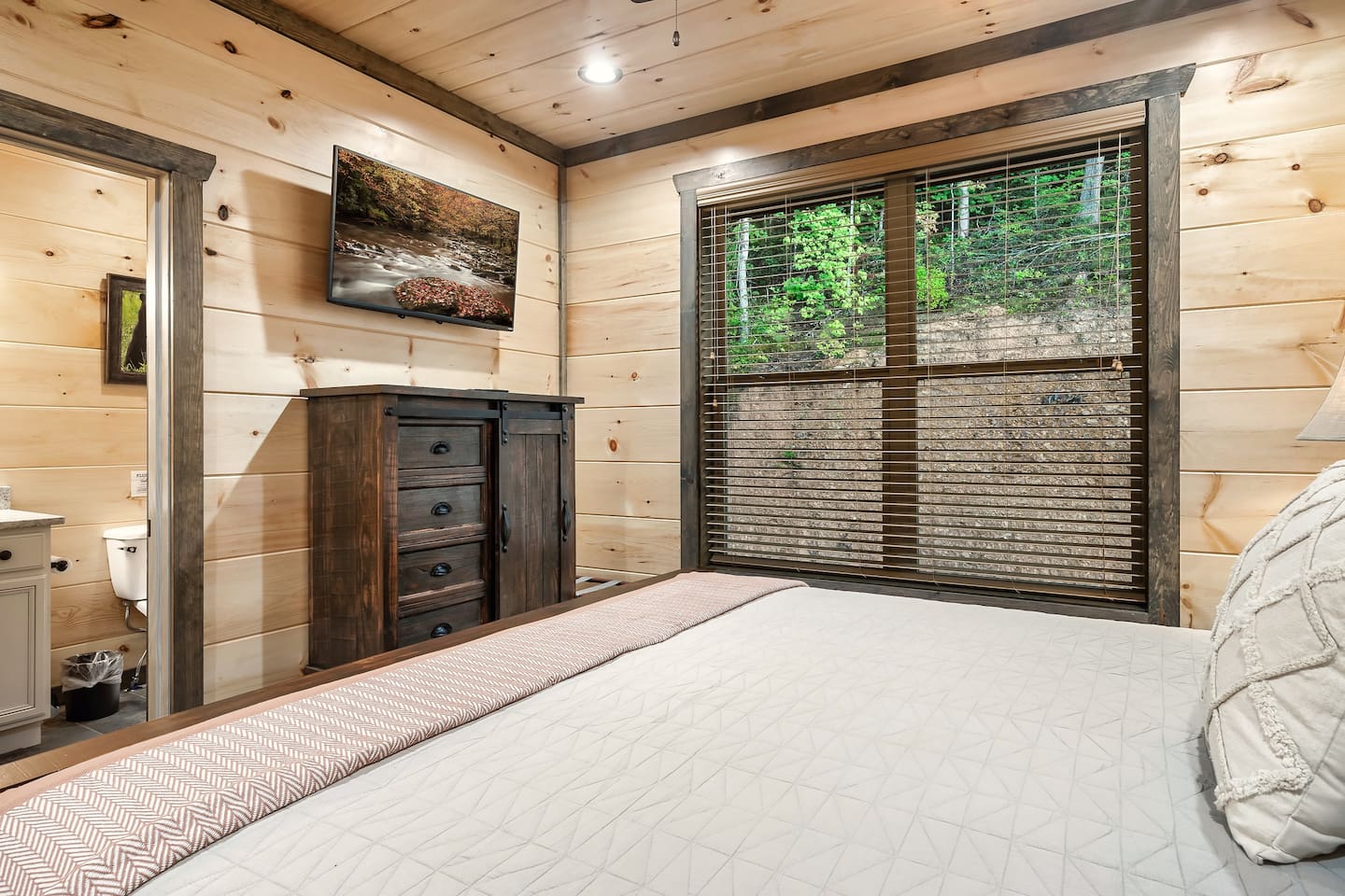Upstairs king bedroom with ensuite bathroom