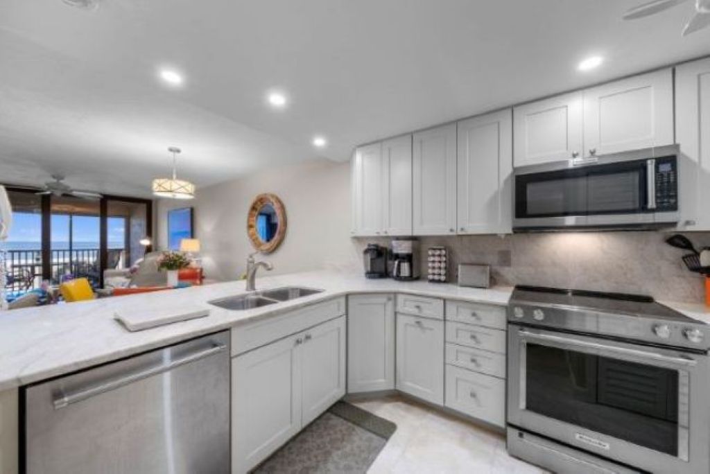 Sunset 304 Beachfront Condo with Gulf View