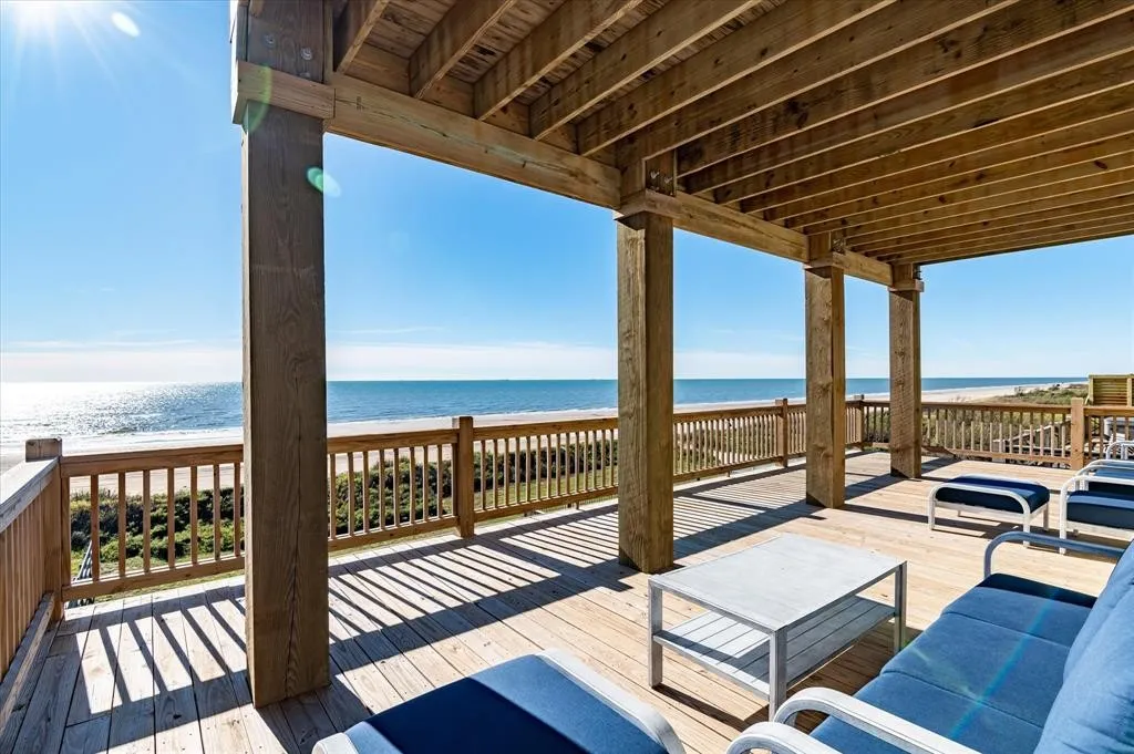bd8193aebf7c41808ba84b09a2ecd635 | Beachhouse | Texas | TX | Vacation Homes | Galveston | Crystal Beach | Kokomo | Breezy Days | Beachfront Elegance | Sunrise Serenity | Southern Sands Property Management, LLC