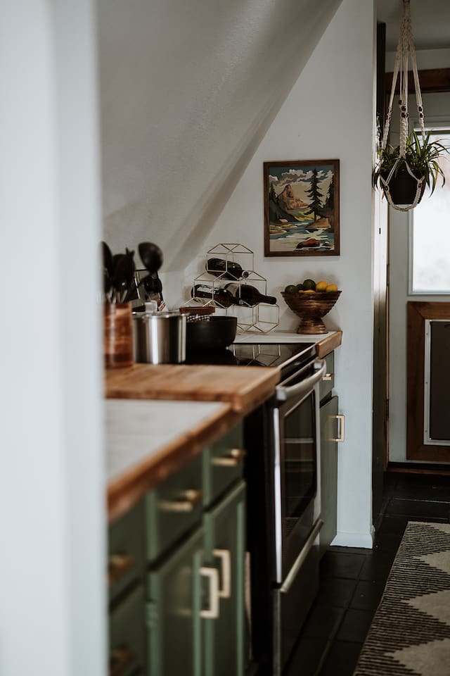 Kitchen. Has everything you need like pots and pans, bakeware, utensils and spices/oils.