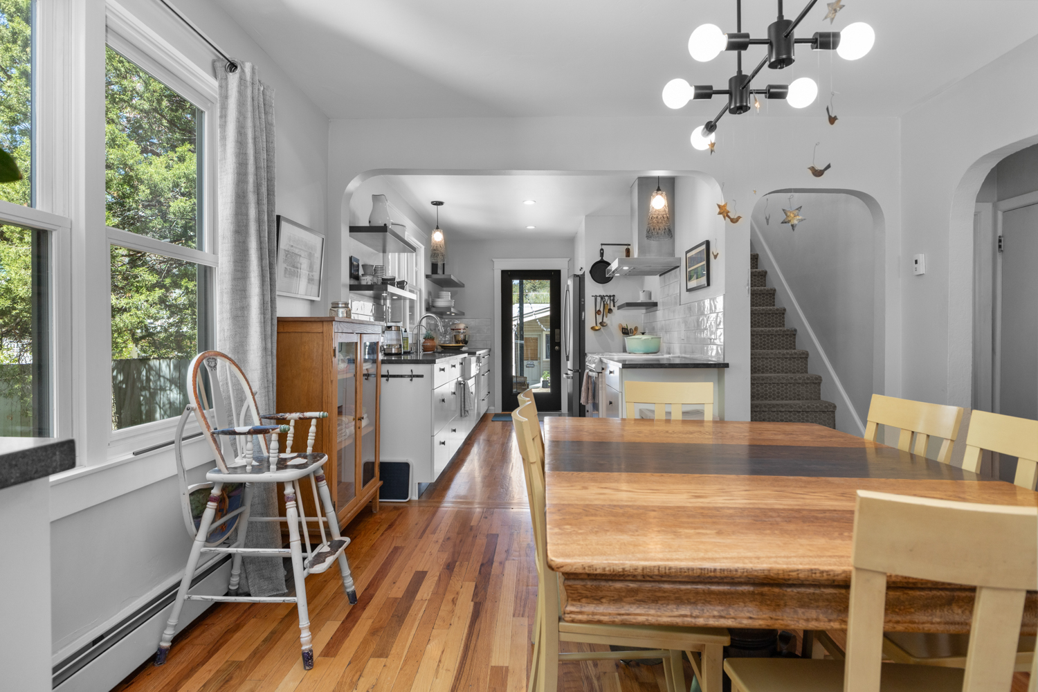Dining Area looking into Kitchen