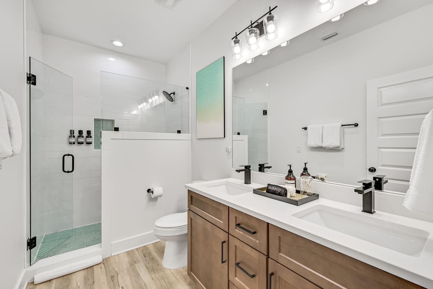 King Suite # 5: Private Bathroom (second floor)