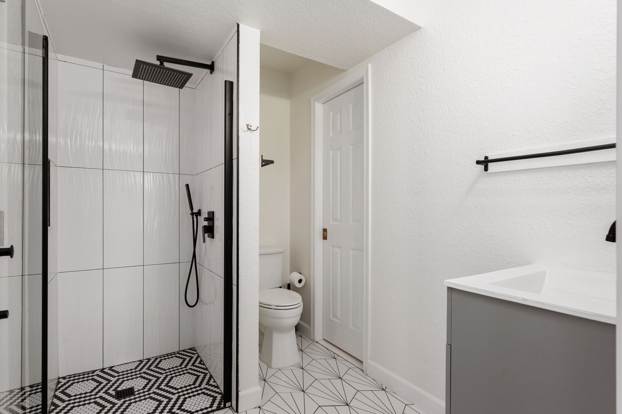 Coastline Haven — Spa Bath (2)