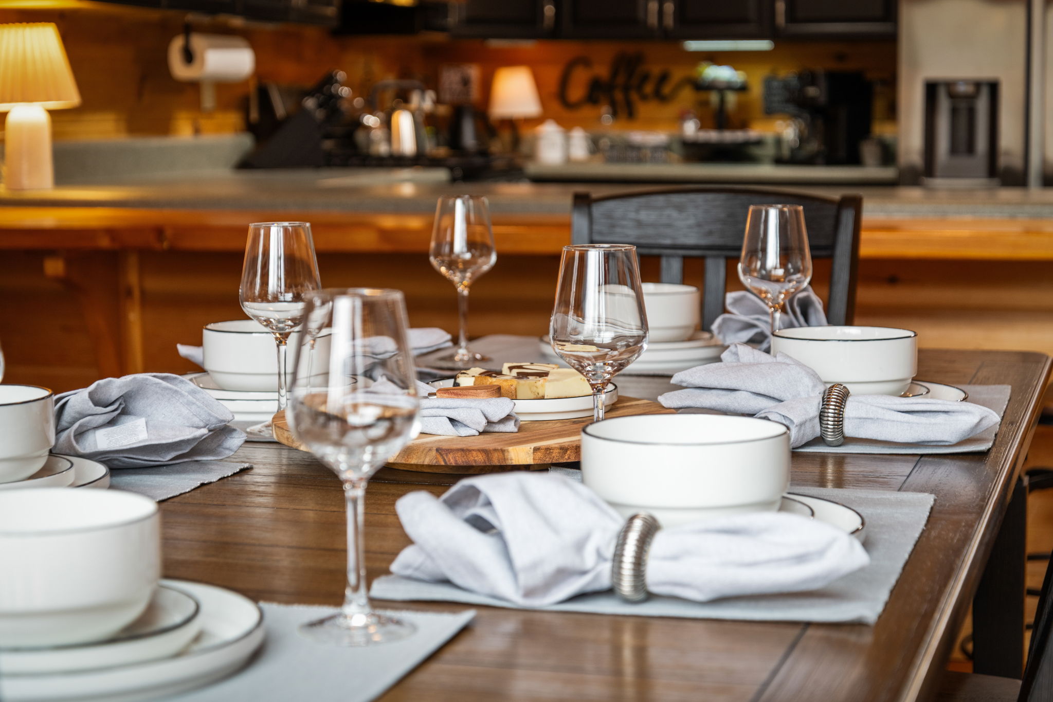 Whether enjoying breakfast or a family dinner, this area is ideal for creating memorable moments together.