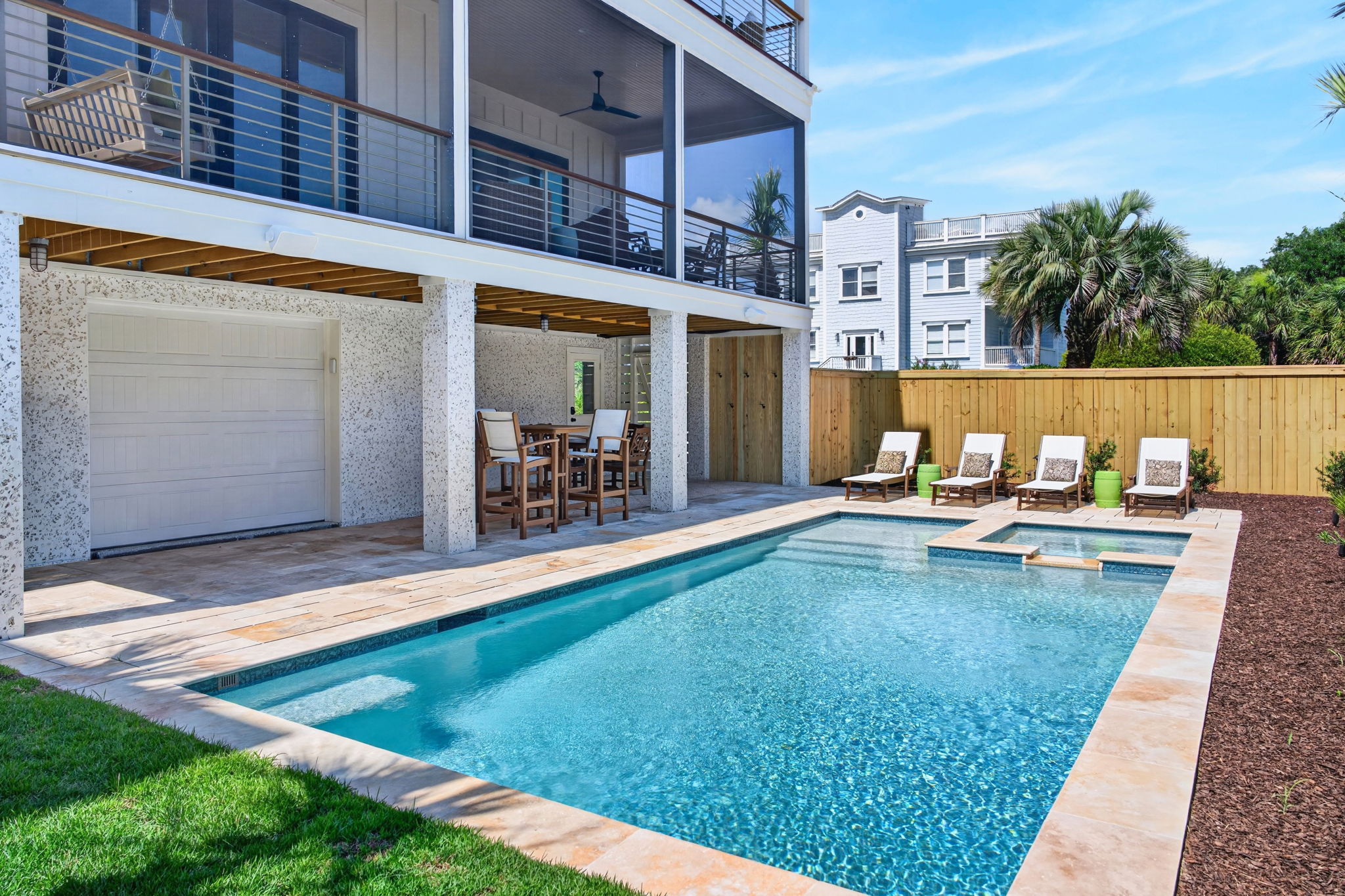Private Pool | Tahanan Palms | 3 38th Ave | IOP Escapes