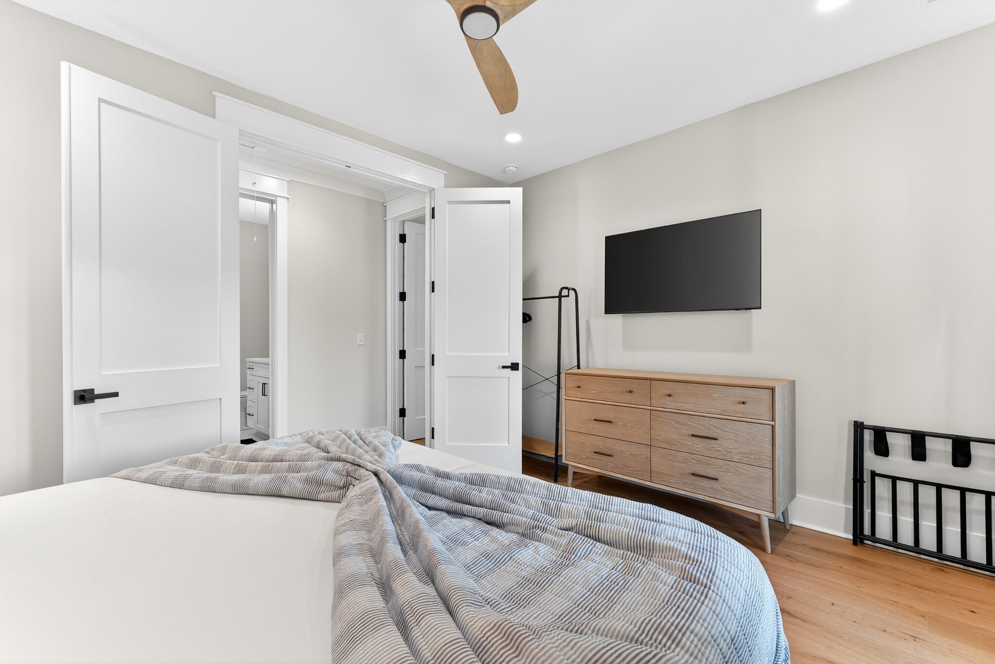 King Bedroom 3 | On Beach Time | 6 30th Ave, Isle of Palms, SC | IOP Escapes