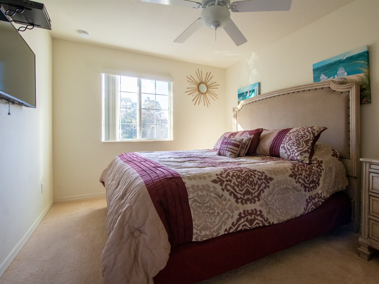 Queen Bed, TV in every bedroom!