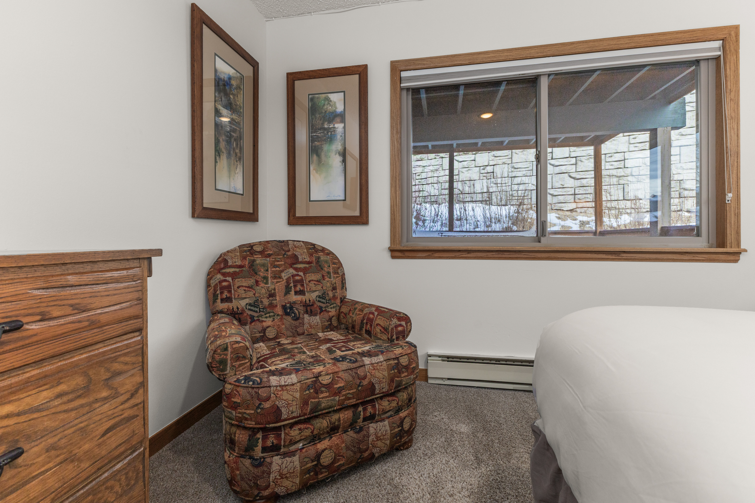 Bedroom 2 | Queen Bed