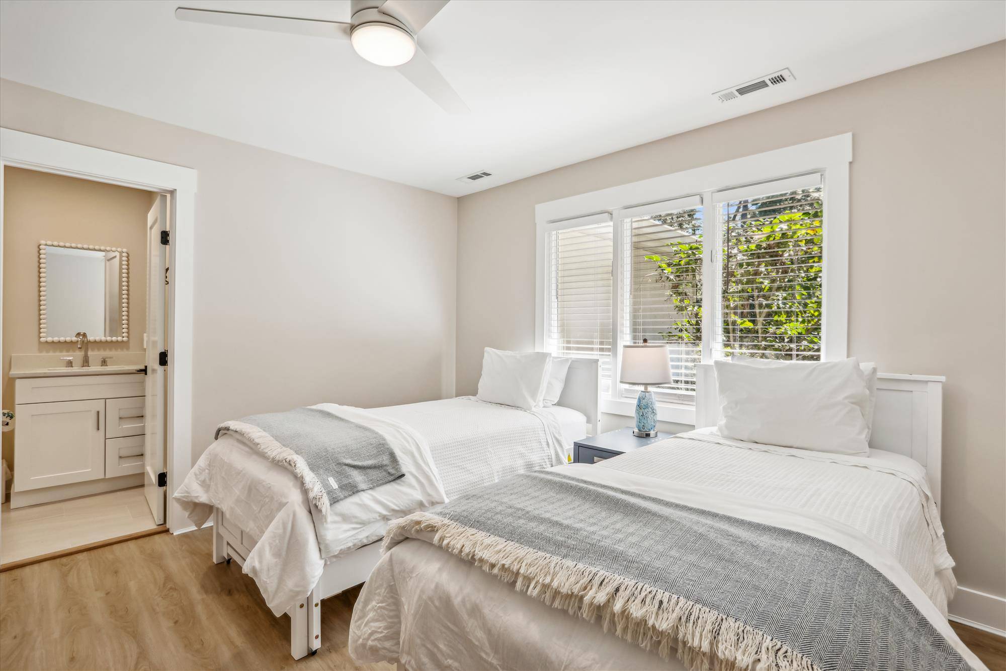 Private bath for twin bedroom