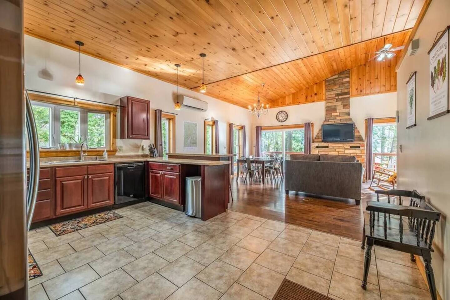 Maine cottages - kitchen