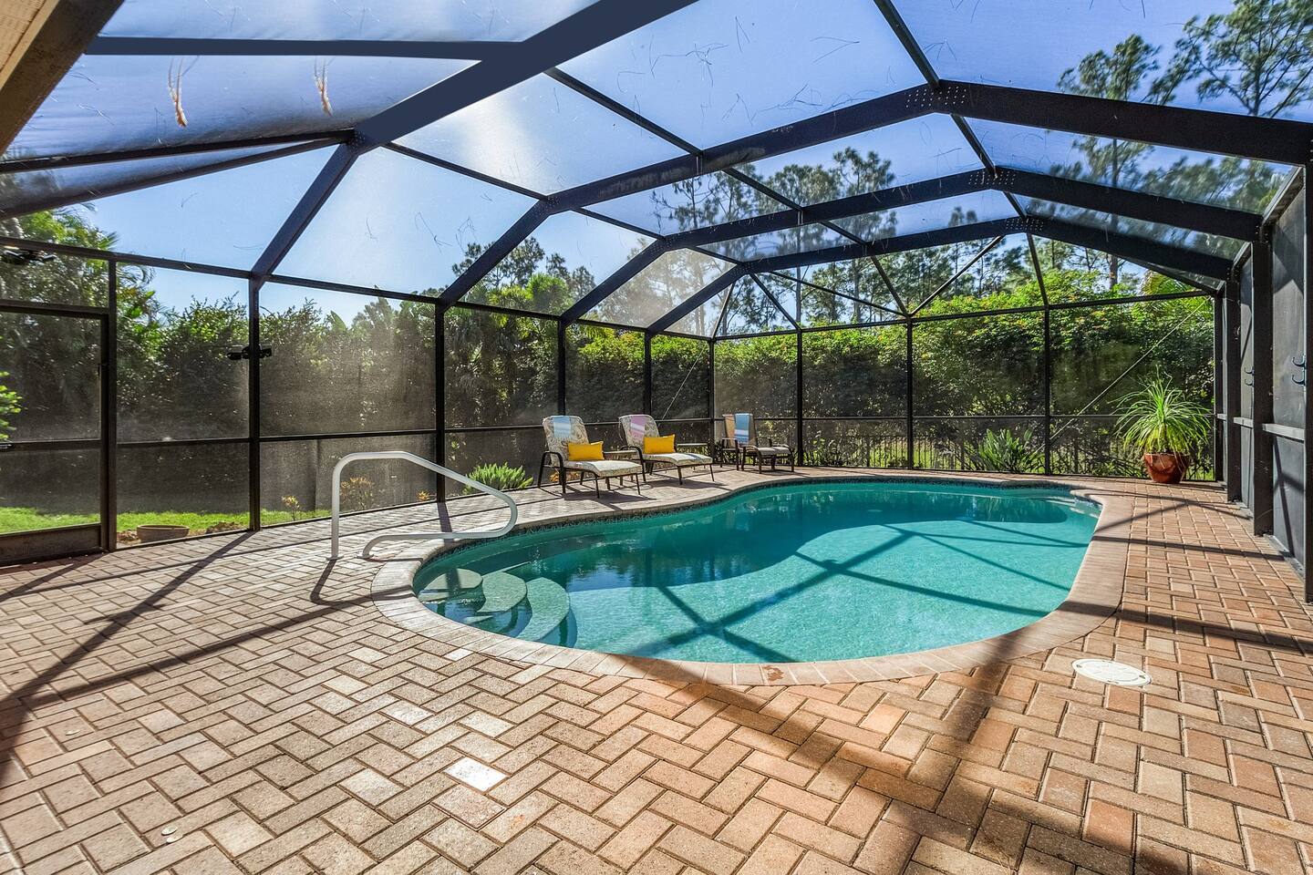 Generous pool, embraced by tropical SWFL beauty!