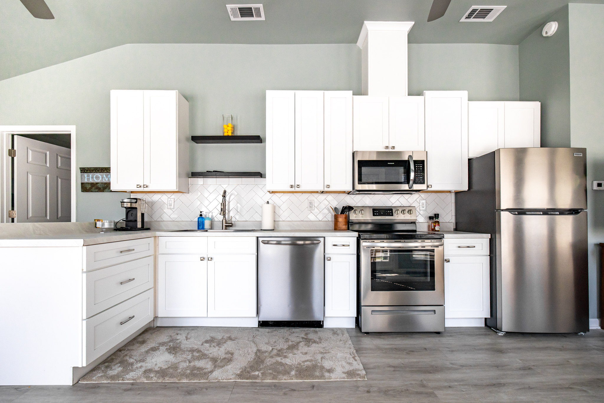 Fully equipped kitchen
