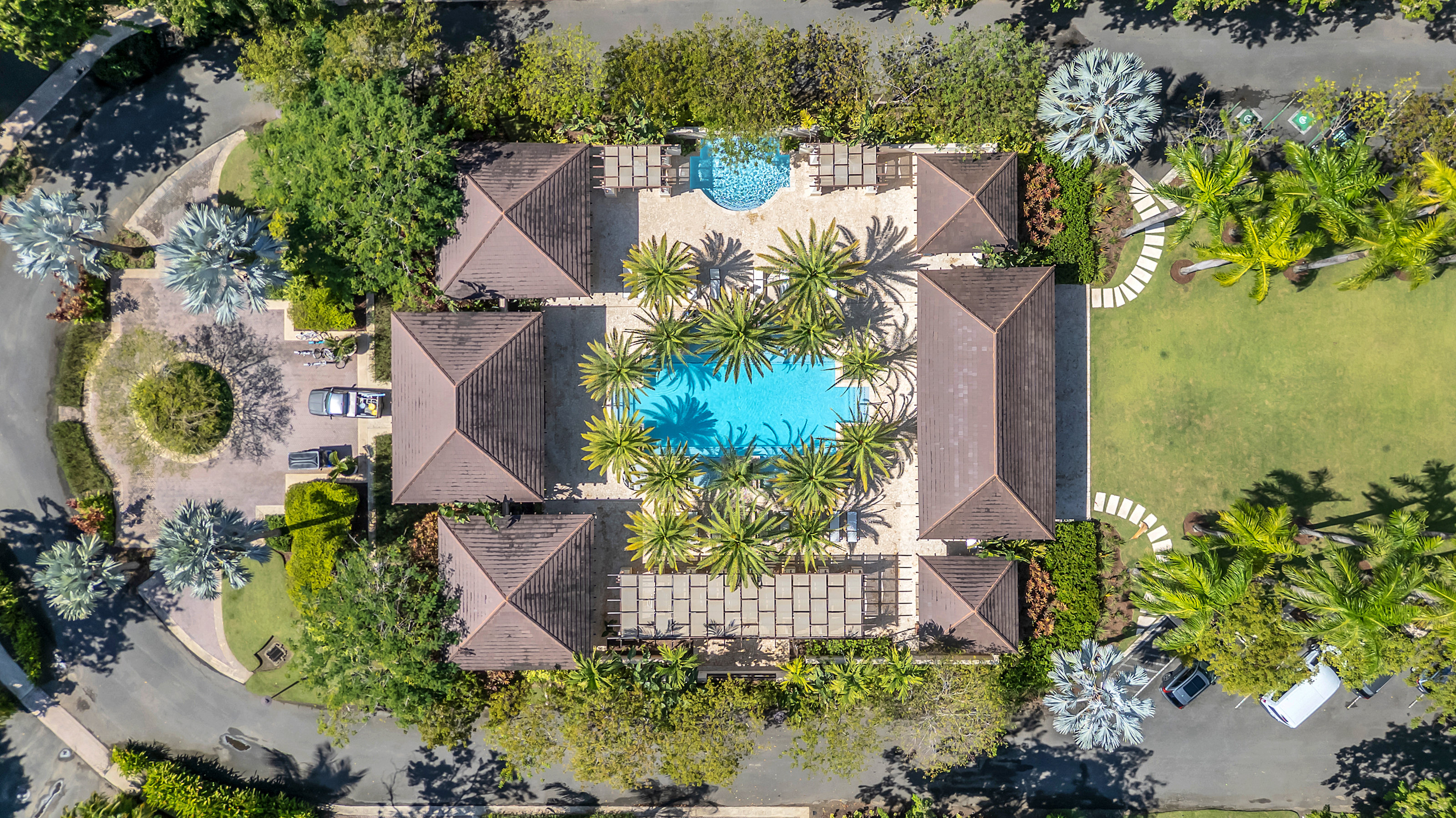 Verandas Pool View